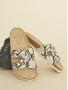 Ojju Beige Damen-Pantoffeln mit Schlangenmuster OJJU