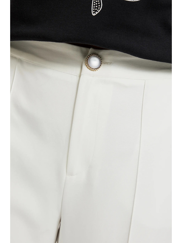 Moodo Weiße gerade Hose von Moodo