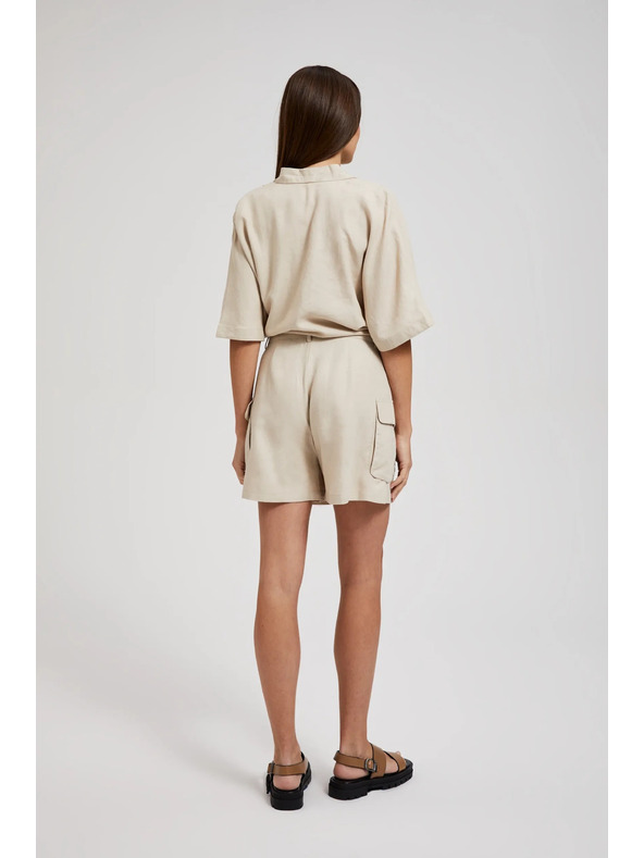 Moodo Cremefarbene Shorts mit Taschen