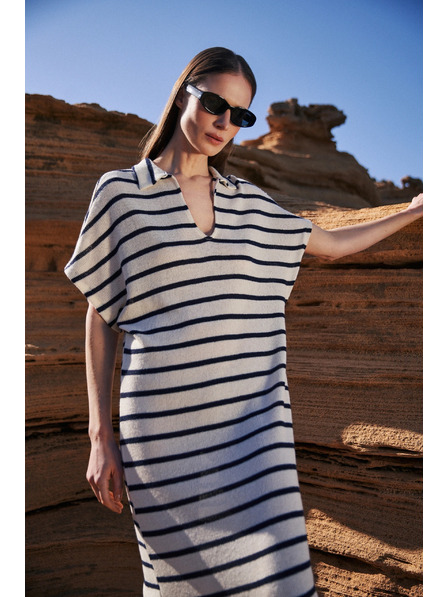 Moodo Lockeres gestreiftes Kleid