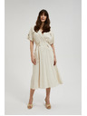 Moodo Beiges Kleid mit Gürtel
