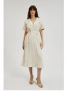 Moodo Beiges Kleid mit Gürtel