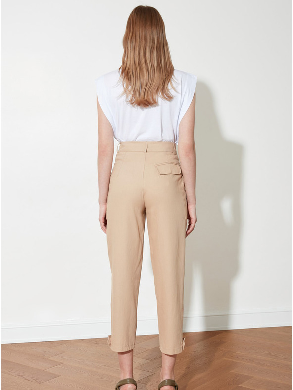 Trendyol Beige Damen-Cropped-Hose mit Taschen Trendyol