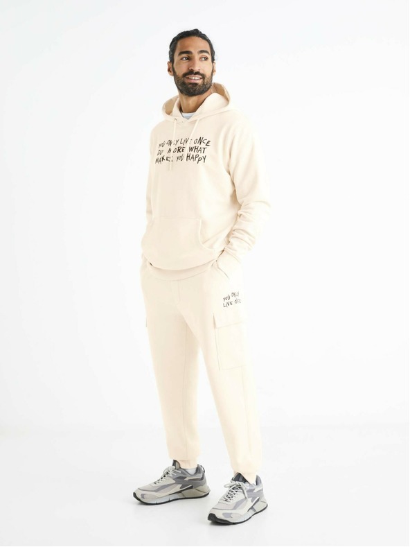 Celio Cremefarbene Herren Sweatpants mit Taschen Celio Boslap