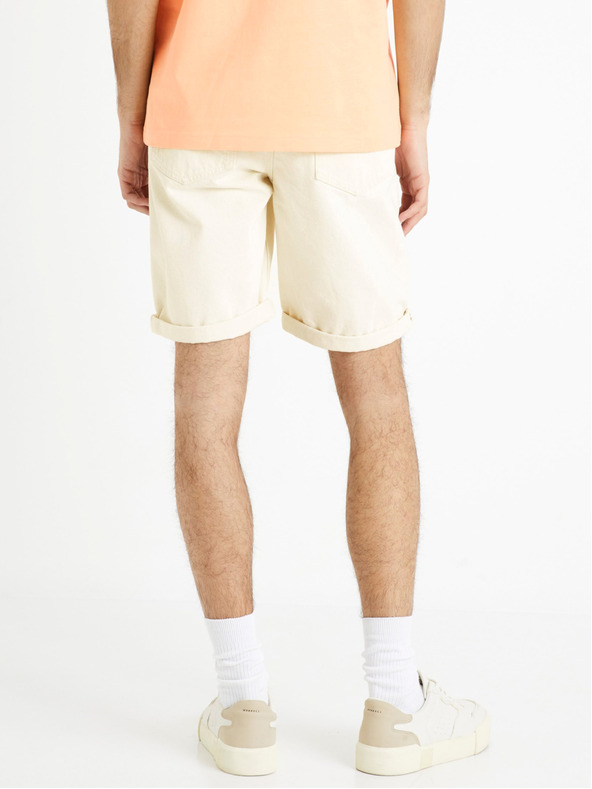 Celio Cremefarbene Jeansshorts für Männer Celio Dojogdenbm