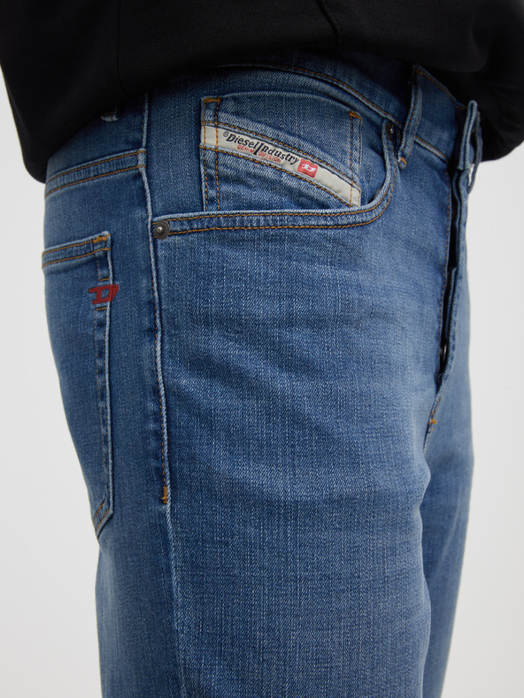 Diesel Blaue Herrenjeans mit schmaler Passform Diesel