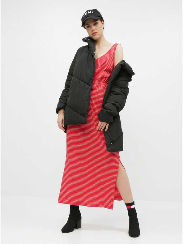Vero Moda Rot gestreiftes Basic-Maxikleid mit Knöpfen und Schlitzen VERO MODA Daina