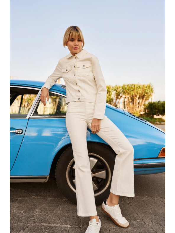 Moodo Cremefarbene Damen Schlagjeans