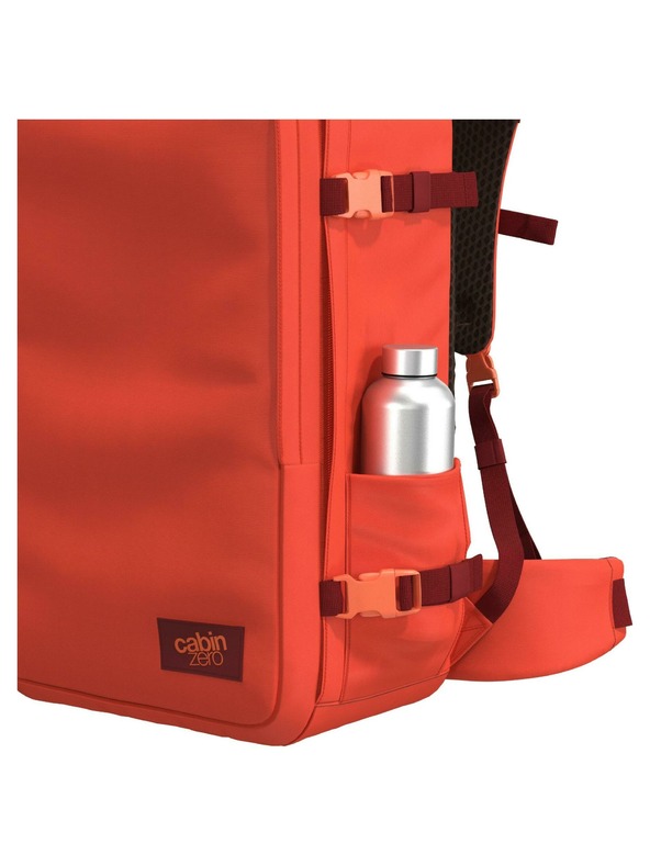CabinZero CabinZero Classic Pro 32L Tomato Festival