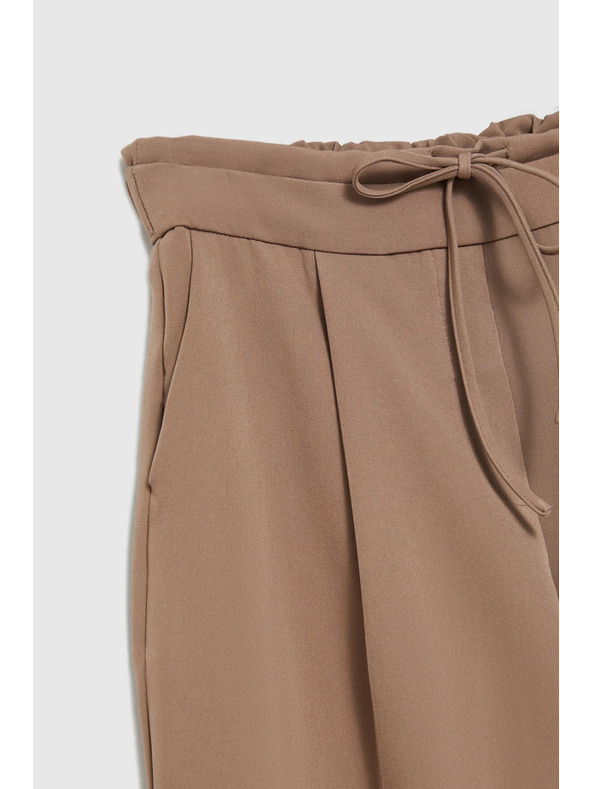 Moodo Hellbraune Loose Fit Hosen Moodo