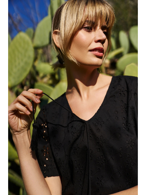 Moodo Schwarze Damenbluse Madeira