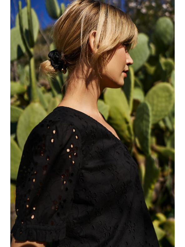 Moodo Schwarze Damenbluse Madeira