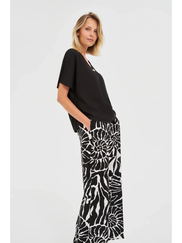 Moodo Schwarze lockere Bluse mit kurzen Ärmeln