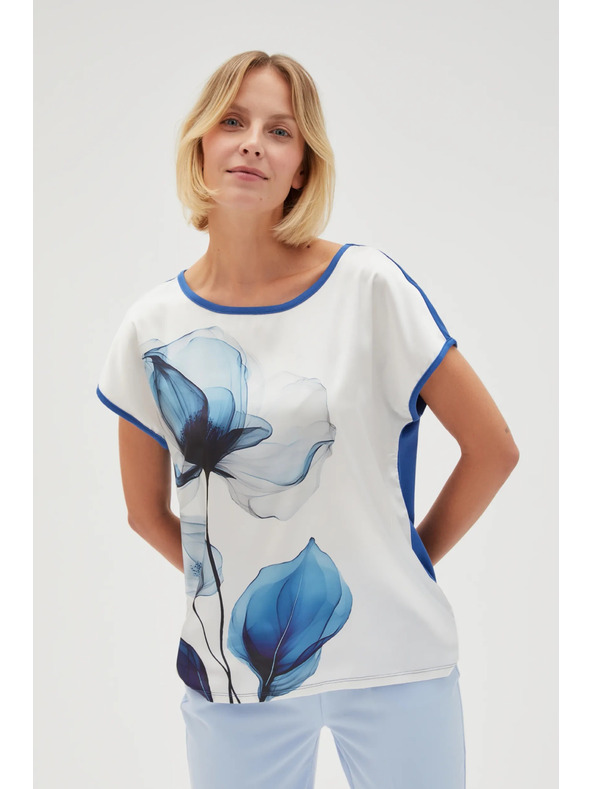 Moodo Weiße Damenbluse mit blauen Blumen