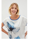 Moodo Weiße Damenbluse mit blauen Blumen