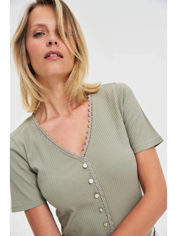 Moodo Damen olivgrünes T-Shirt mit Knöpfen