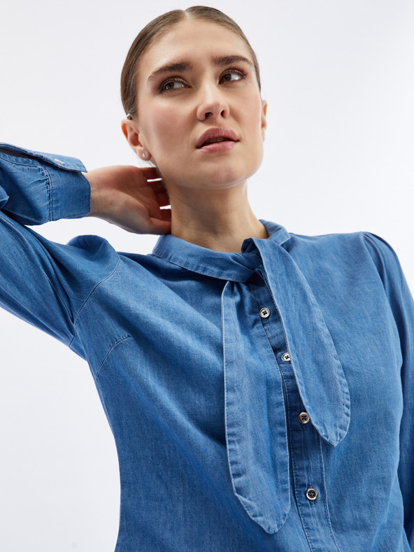 Orsay Blaues Damen-Denim-Shirt mit dekorativem Detail ORSAY