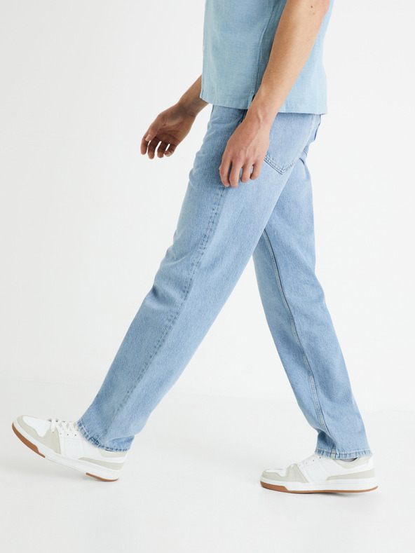 Celio Hellblaue Herrenjeans mit gerader Passform Celio Foloose