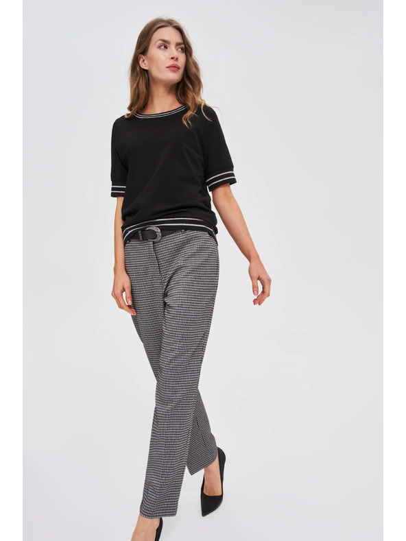 Moodo Schwarzer Top mit Kontrastbordüre Moodo