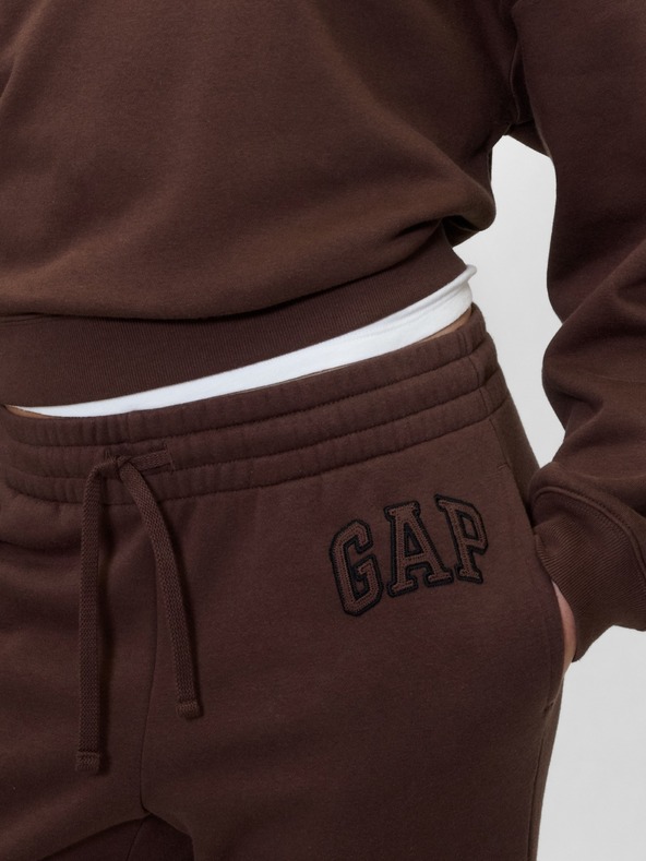 GAP Herren Sweatpants mit Fleece und Logo GAP
