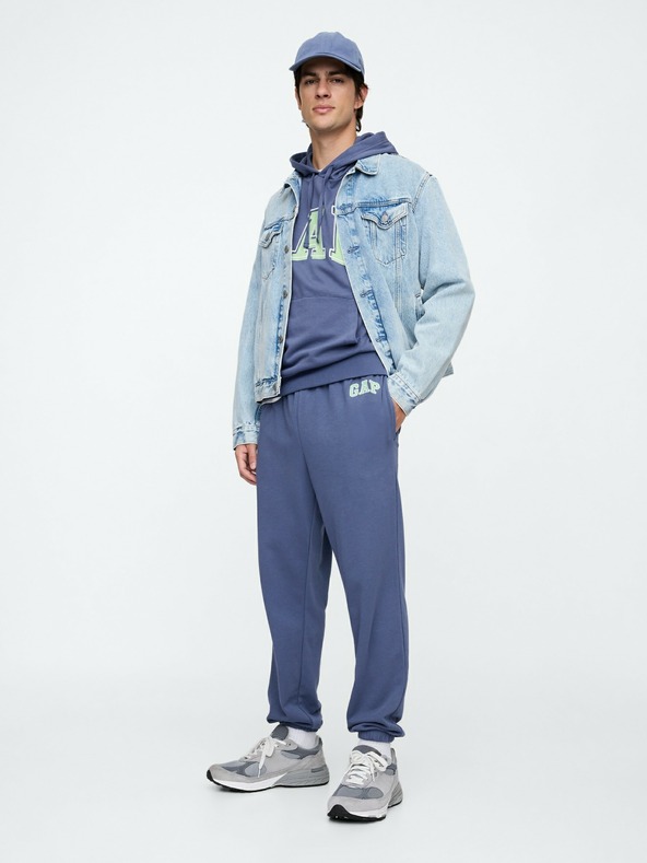 GAP Herren Sweatpants mit Fleece und Logo GAP