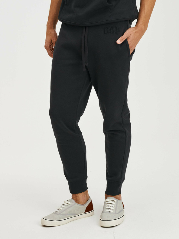 GAP Trainingsanzug mit GAP Logo