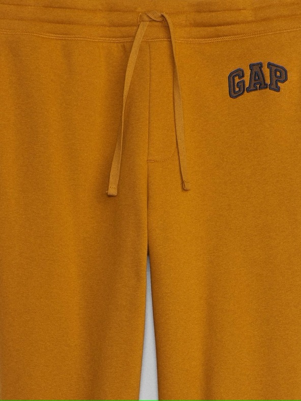 GAP Sweatpants mit Logo und Fleece GAP