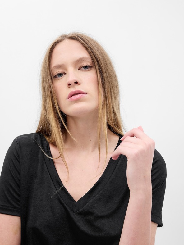 GAP T-Shirt mit V-Ausschnitt GAP
