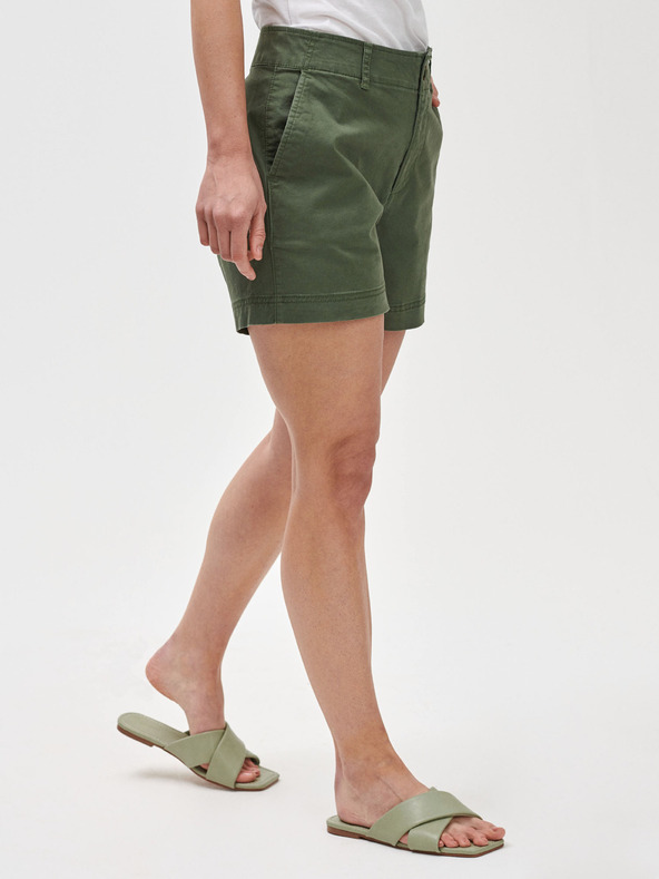 GAP Mid Rise Khaki Shorts von GAP