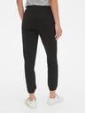 GAP Sweatpants mit Fleece und Logo GAP