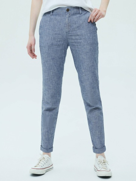 GAP Girlfriend Hose Khaki in Chambray GAP