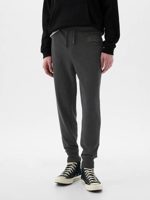GAP Herren Sweatpants mit Fleece und Logo GAP