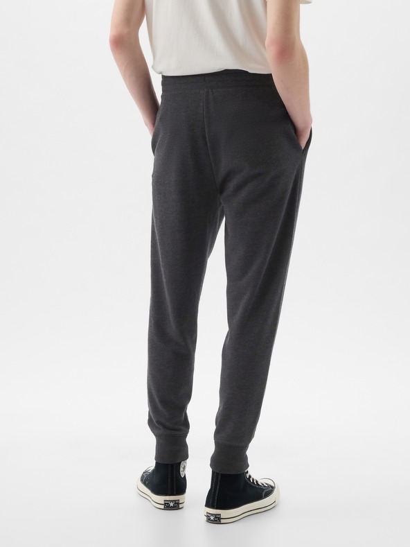 GAP Herren Sweatpants mit Fleece und Logo GAP