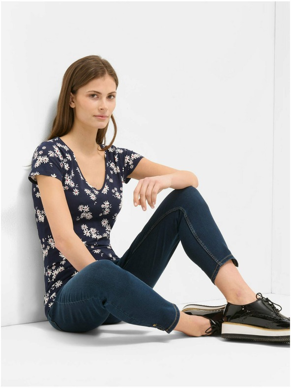 Orsay Dunkelblau geblümtes T-Shirt von ORSAY