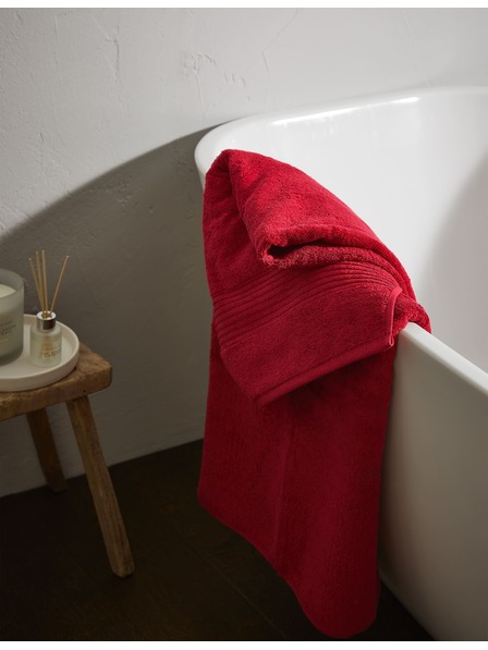 Marks & Spencer Luxus-Handtuch aus ägyptischer Baumwolle Marks & Spencer rot