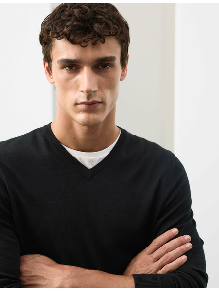 Marks & Spencer V-Ausschnitt Pullover aus reiner, besonders feiner Merinowolle von Marks & Spencer schwarz