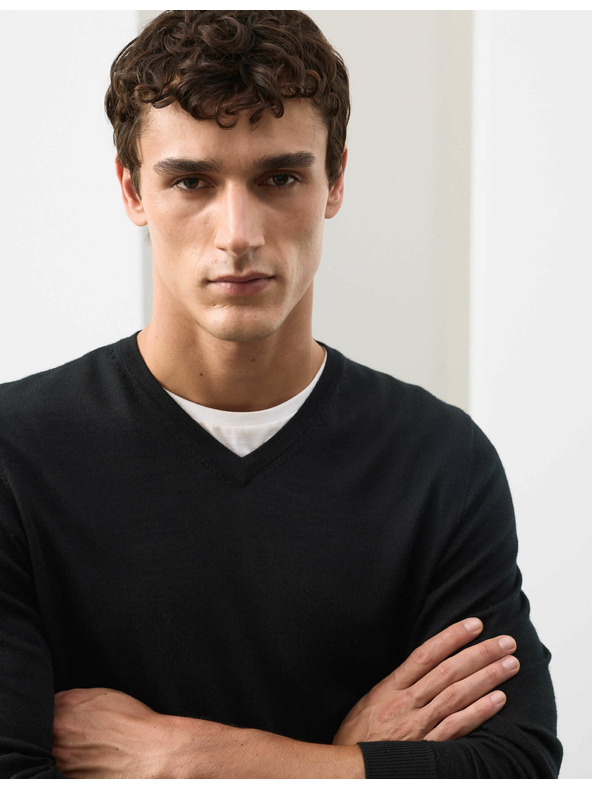 Marks & Spencer V-Ausschnitt Pullover aus reiner, besonders feiner Merinowolle von Marks & Spencer schwarz