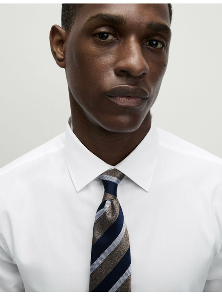 Marks & Spencer Slim-Fit-Hemd aus Baumwollmischung mit bügelleichter Ausrüstung von Marks & Spencer, weiß