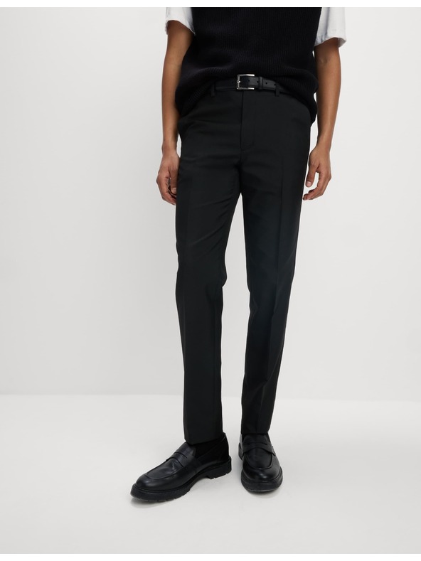 Marks & Spencer Schmale Hose mit einer Bügelfalte von Marks & Spencer schwarz