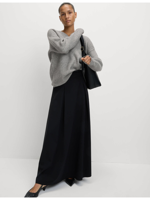 Marks & Spencer Gerippter Pullover mit V-Ausschnitt aus weichem Garn Marks & Spencer grau