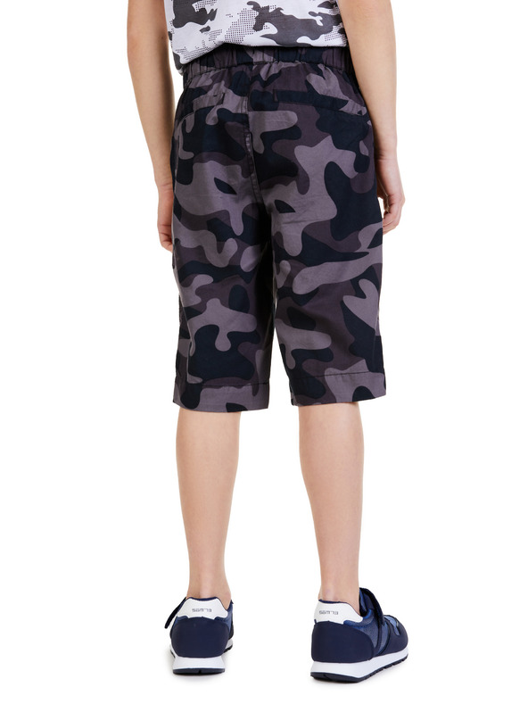 Sam 73 Schwarze gemusterte Shorts für Jungen SAM 73 Spencer