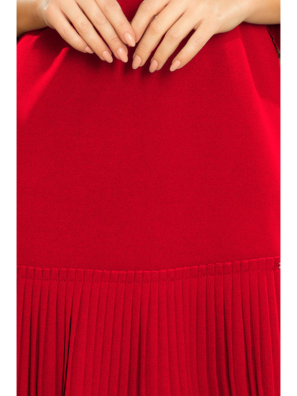 numoco LUCY - Plissiertes Komfortkleid - Rot