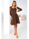 numoco IVANA bequemes Trapezkleid mit Ausschnitt und langen Ärmeln - Schokolade