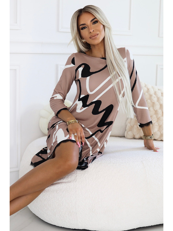 numoco Trapezförmiges Strickkleid mit Spitze - Beige mit schwarz-weißem Muster