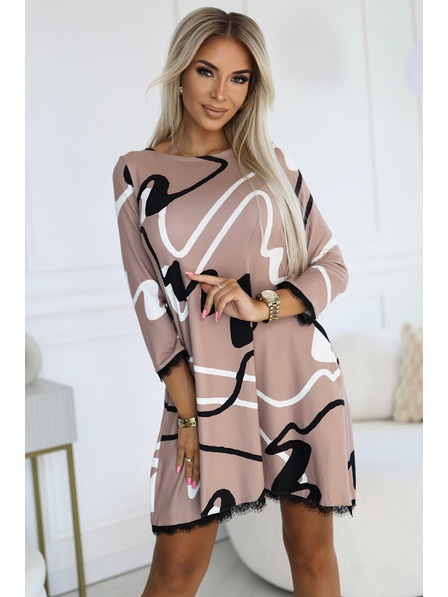 numoco Trapezförmiges Strickkleid mit Spitze - Beige mit schwarz-weißem Muster