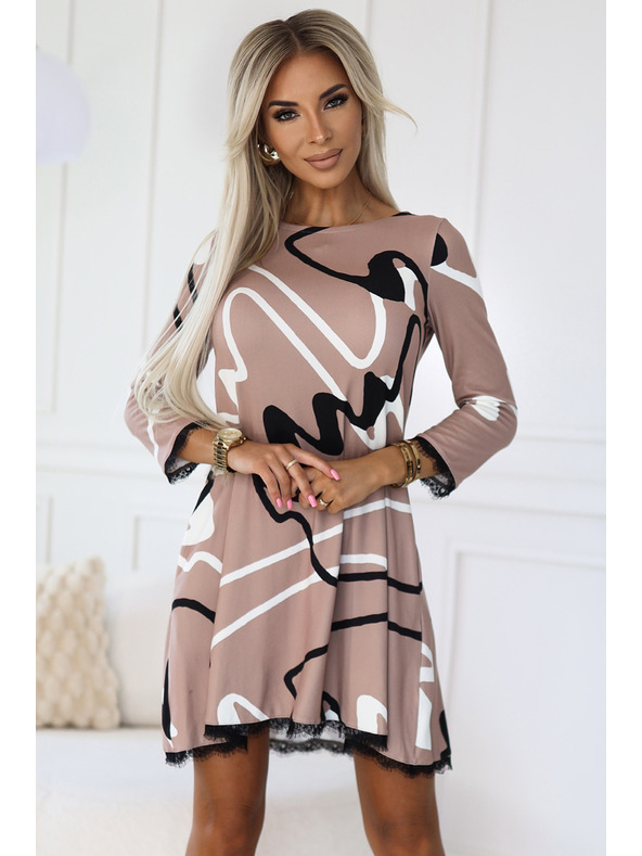 numoco Trapezförmiges Strickkleid mit Spitze - Beige mit schwarz-weißem Muster