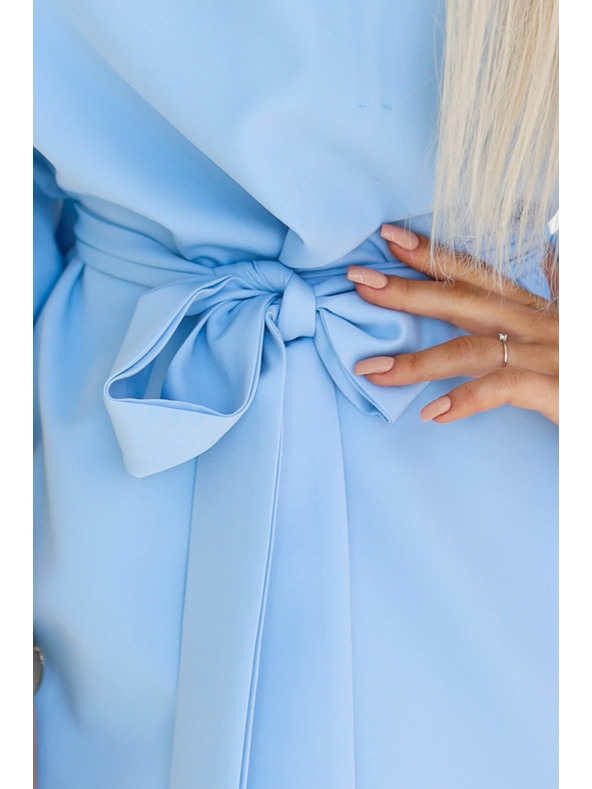 numoco SOFIA Schmetterlings-Kleid mit Taillenbindung - pastellblau