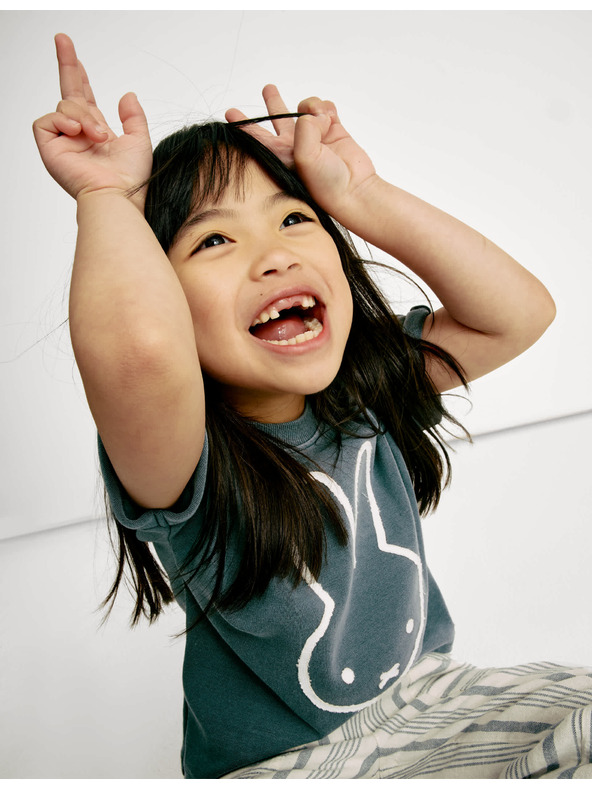 Marks & Spencer Miffy™-T-Shirt mit hohem Baumwollanteil (1–8 Jahre) Marks & Spencer grau