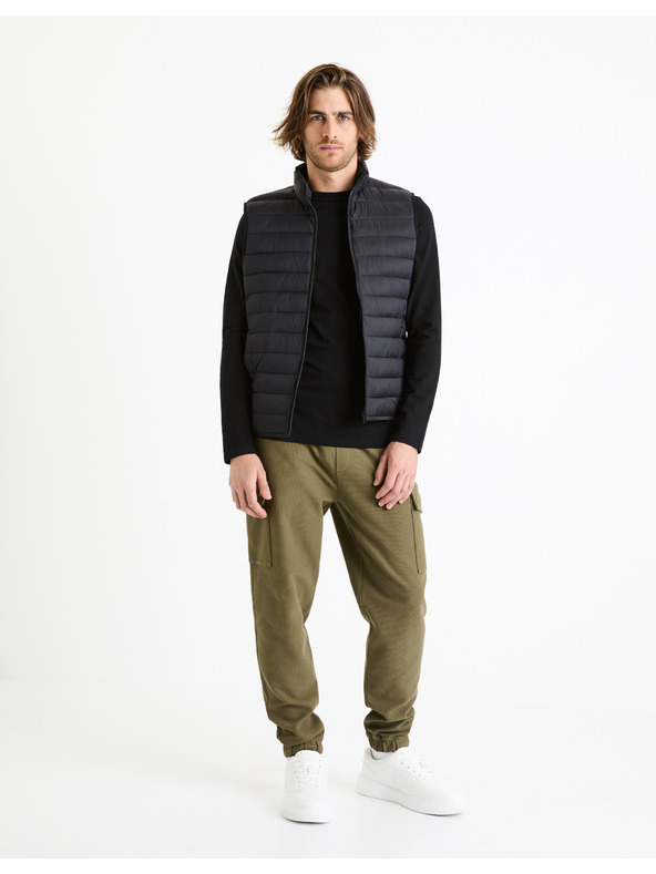 Celio Schwarzes Herren-Basic-Hemd mit Tasche Celio