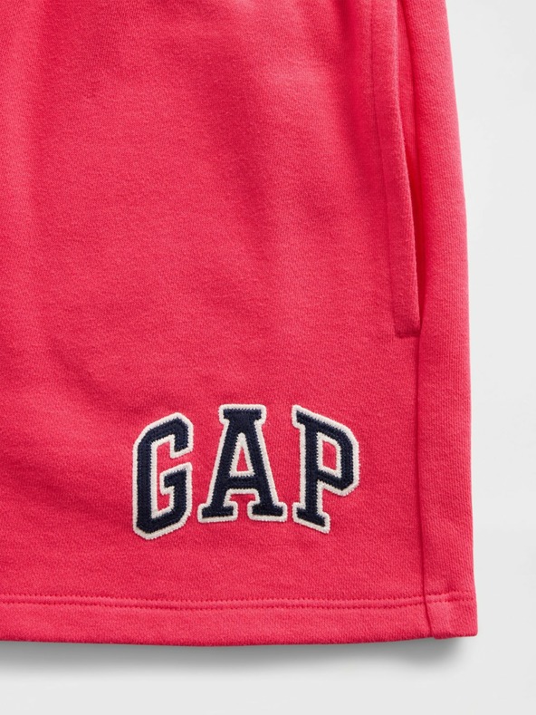 GAP Shorts Logo GAP
